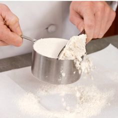 Отмерять муку нужно правильно